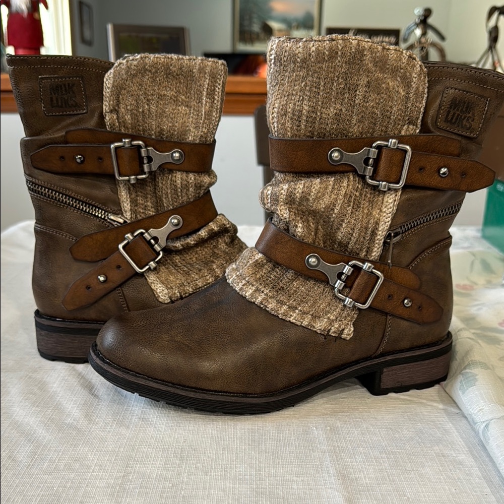 Muk Luks Women's Brown Ankle Boots -NEVER WORN